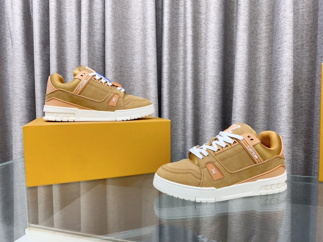 LV MAXI TRAINER IN CIDER BROWN SUEDE - 35