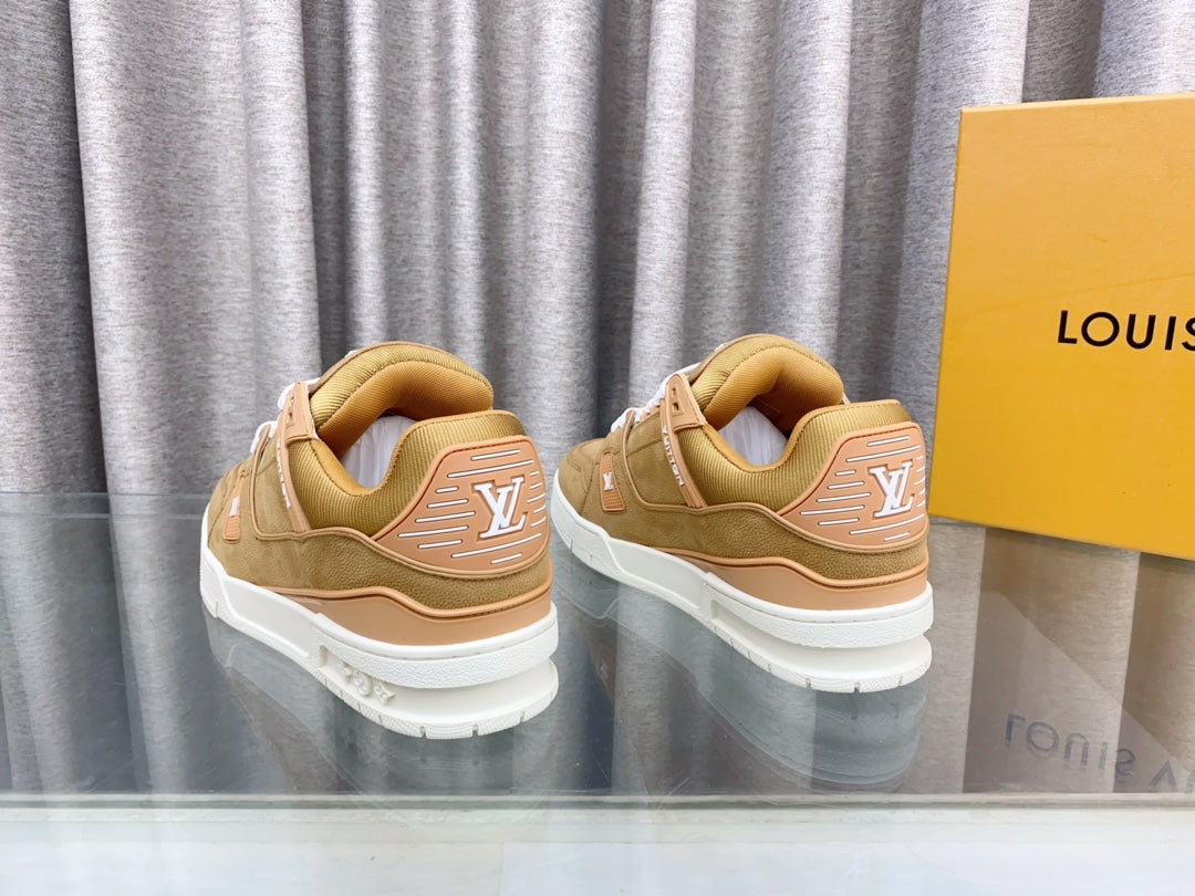 LV MAXI TRAINER IN CIDER BROWN SUEDE - 35