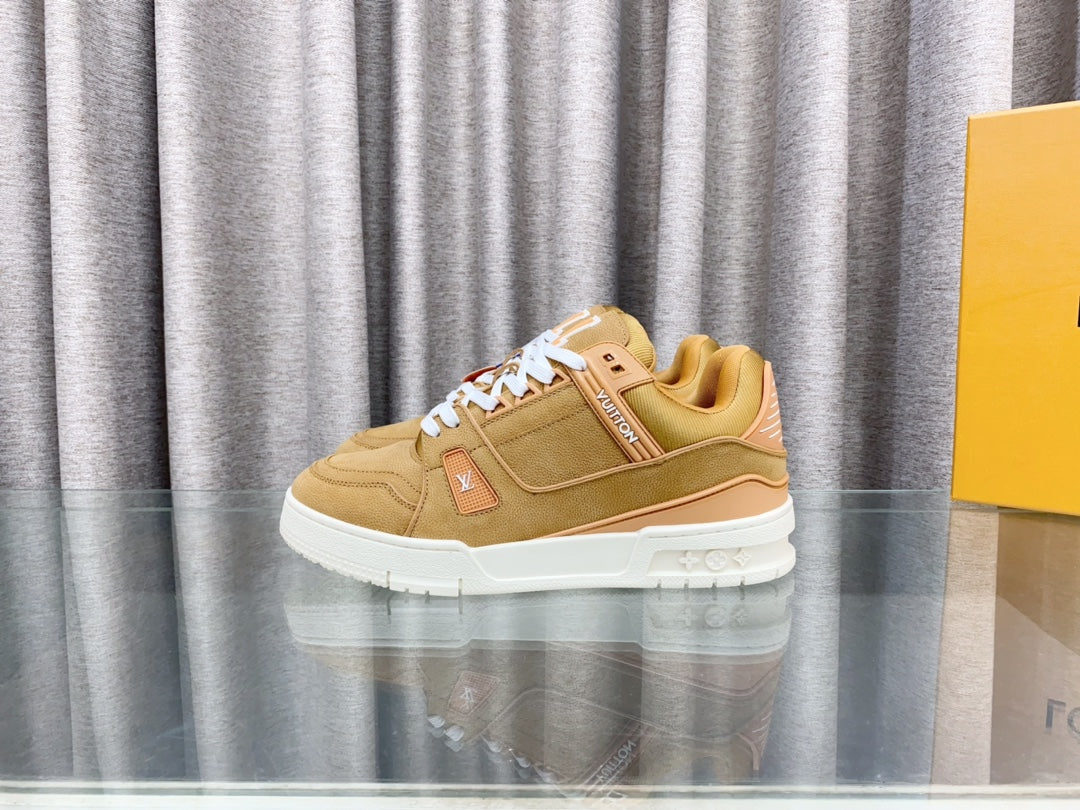 LV MAXI TRAINER IN CIDER BROWN SUEDE - 35