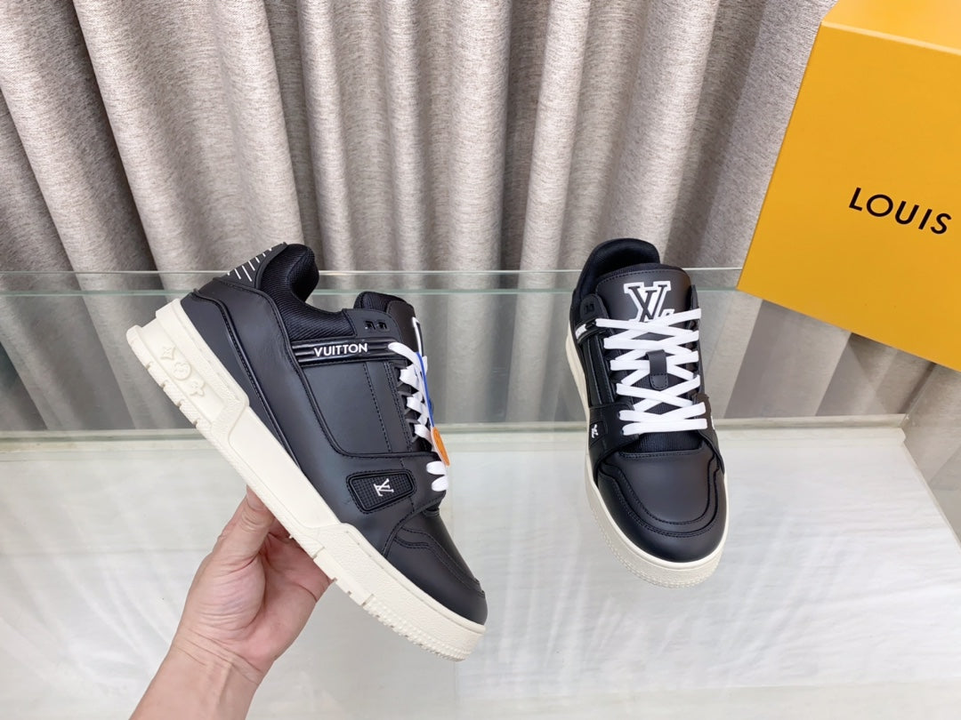 LV MAXI TRAINER IN BLACK CALFSKIN - 35