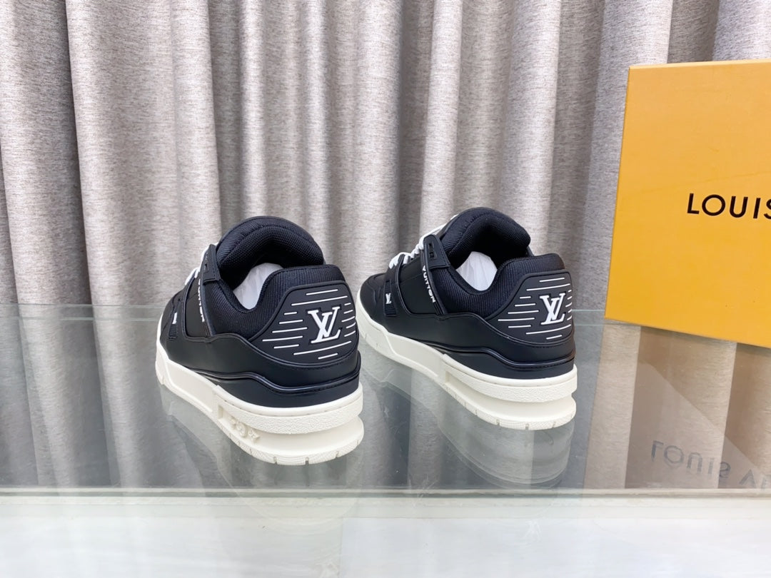 LV MAXI TRAINER IN BLACK CALFSKIN - 35