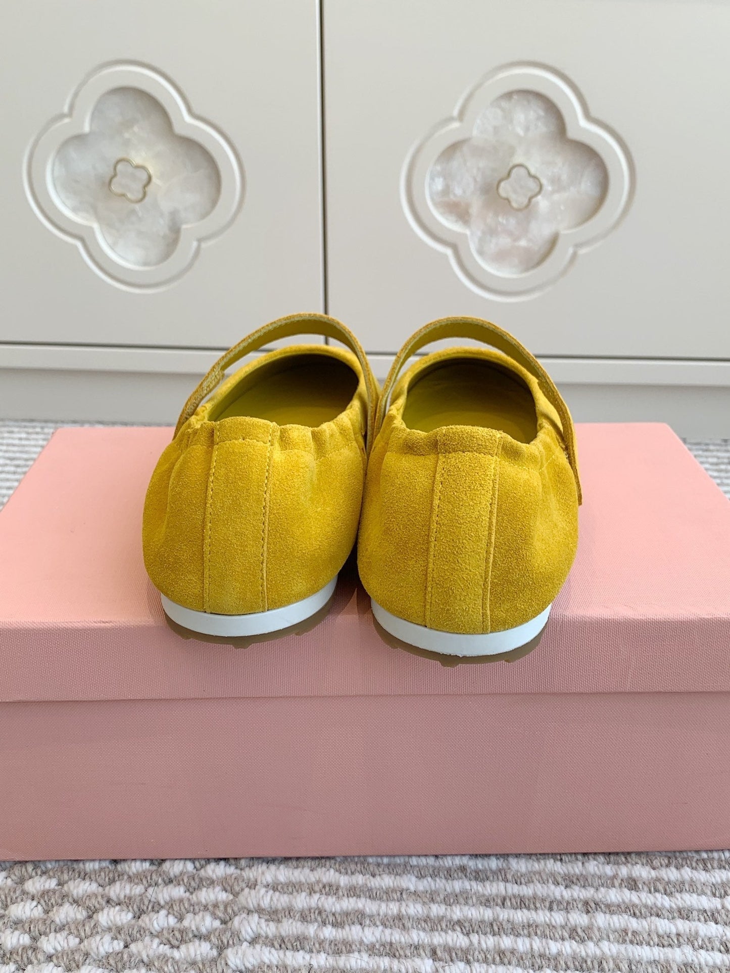 MARY JANE FLATS IN YELLOW SUEDE - 35