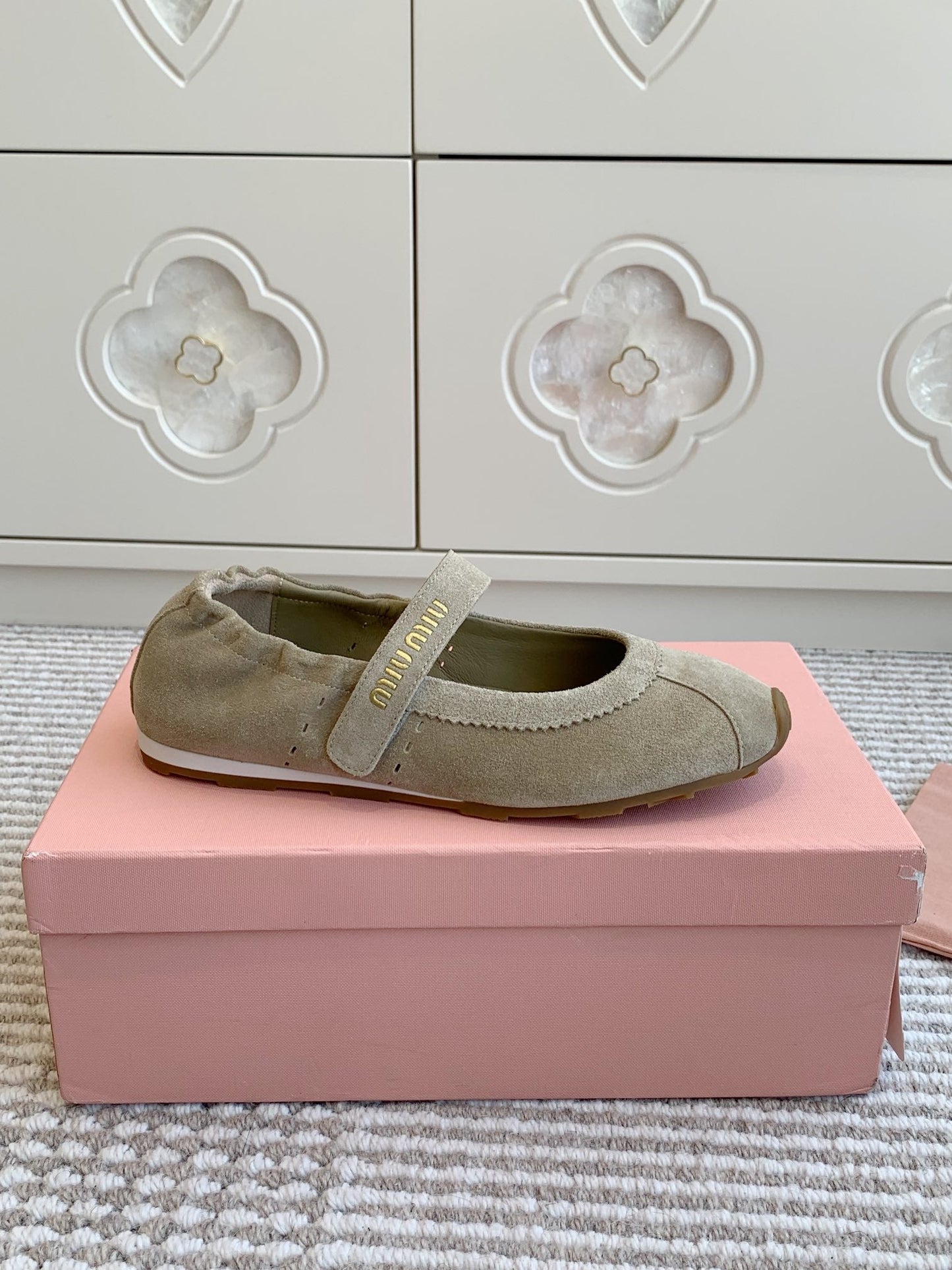 MARY JANE FLATS IN TROUT SUEDE - 35