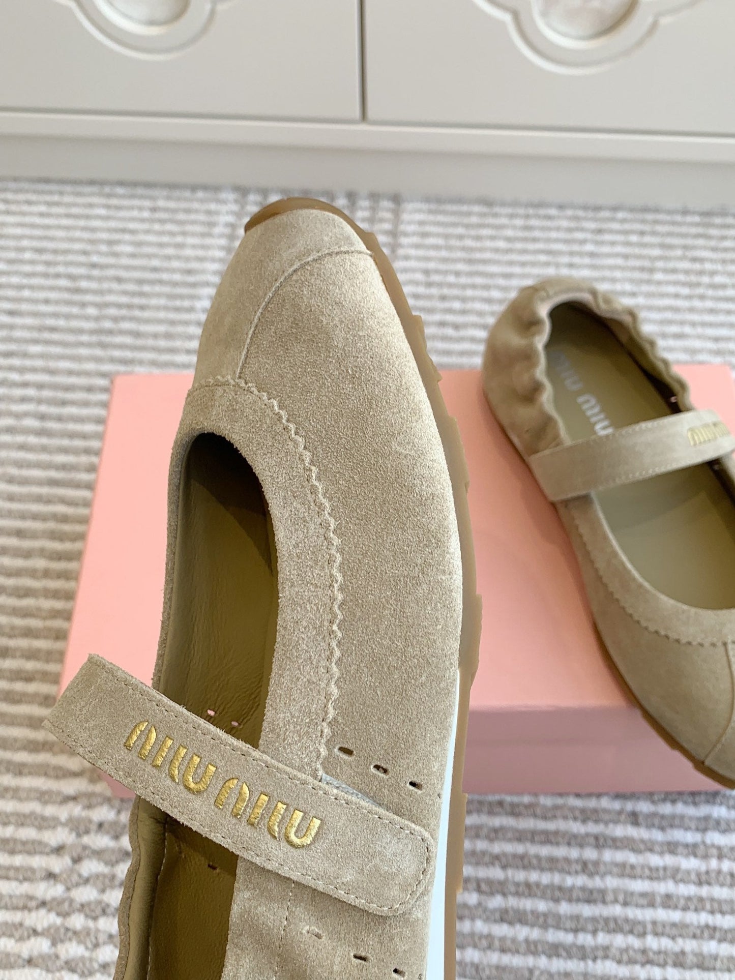 MARY JANE FLATS IN TROUT SUEDE - 35