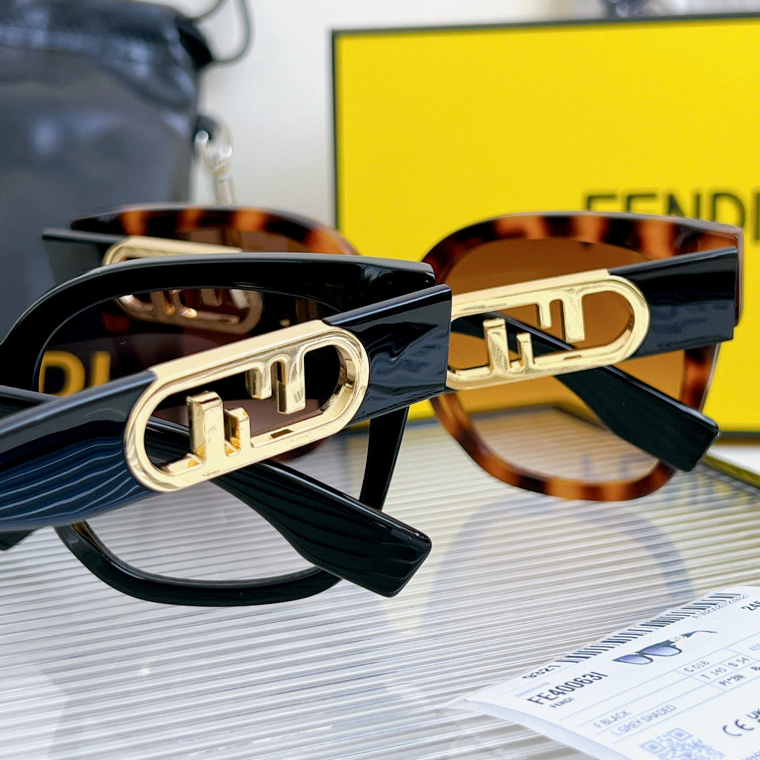 DIAGONAL SQUARE FRAME SUNGLASSES FE40063 IN ACETATE - Black