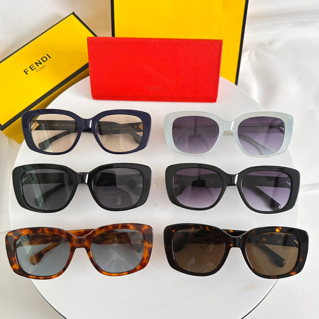 ROMA SQUARE FRAME SUNGLASSES FE40138I IN ACETATE - White