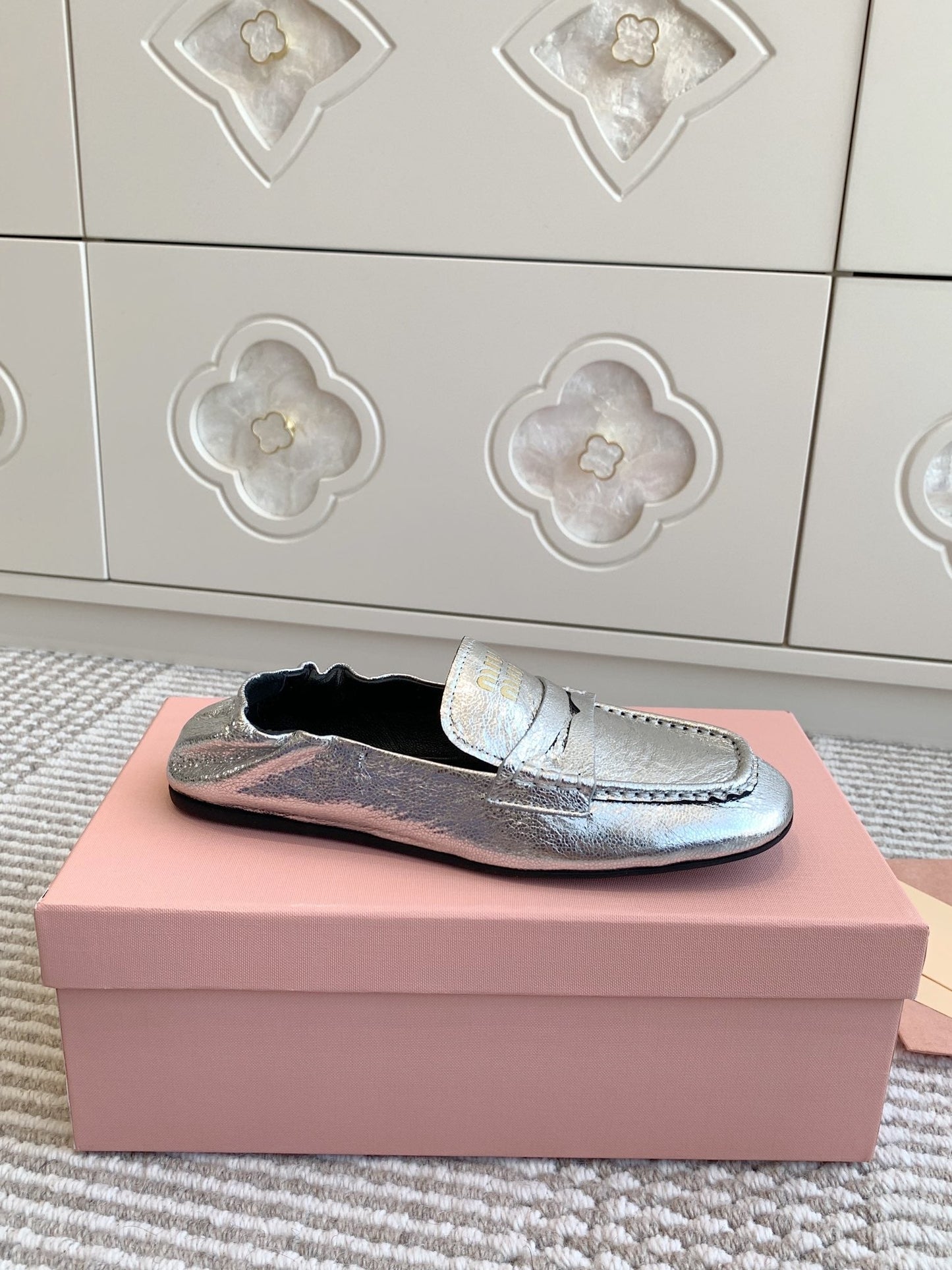 NAPPA LOAFERS IN SILVER METALLIC LAMBSKIN - 35