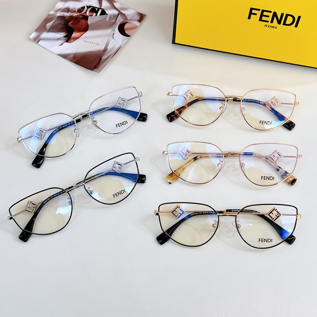 TRAVEL GEOMETRIC FRAME SUNGLASSES FE40152U IN METAL - Silver