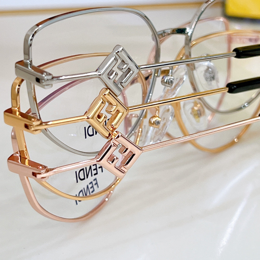 TRAVEL GEOMETRIC FRAME SUNGLASSES FE40152U IN METAL - Silver