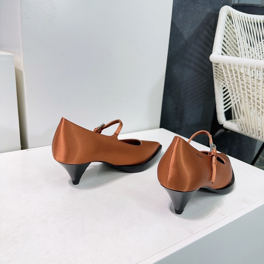 POINTED TOE MEDIUM HEEL PUMPS IN BURNT ORANGE SILK - 35