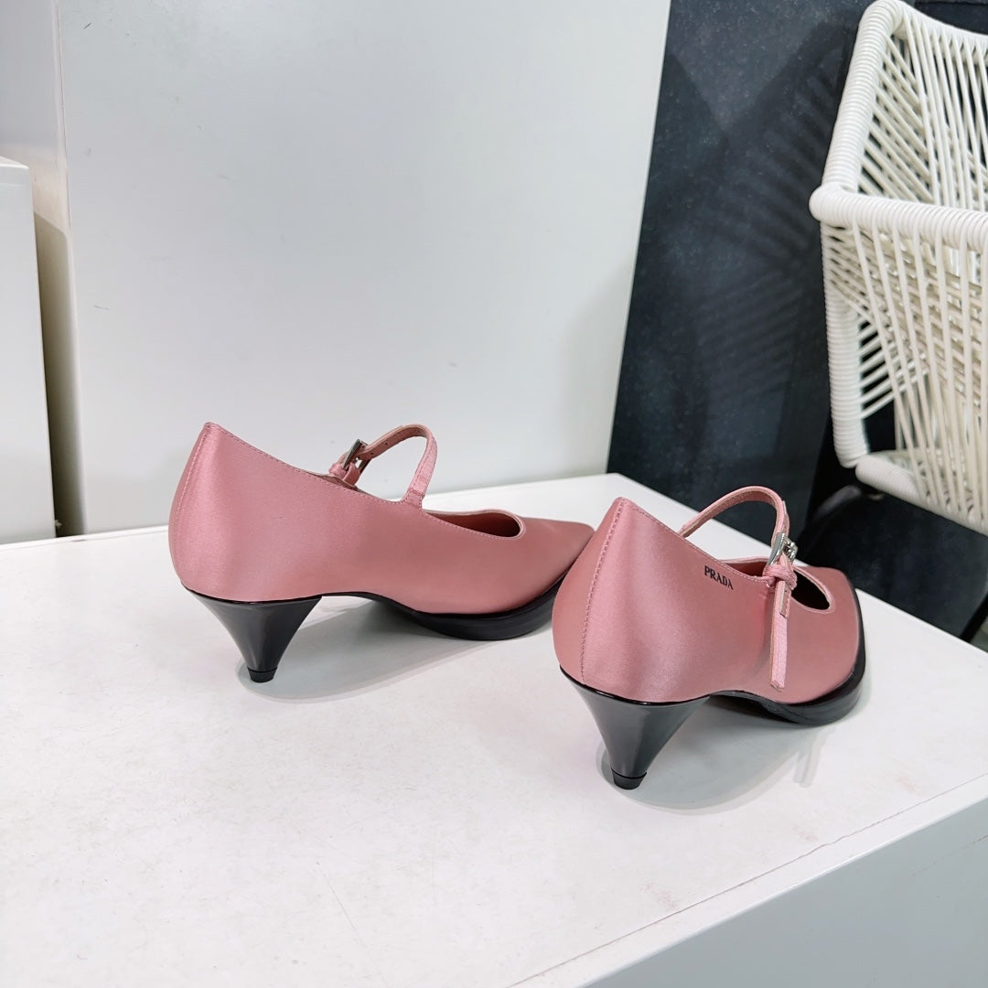 POINTED TOE MEDIUM HEEL PUMPS IN PINK SILK - 35