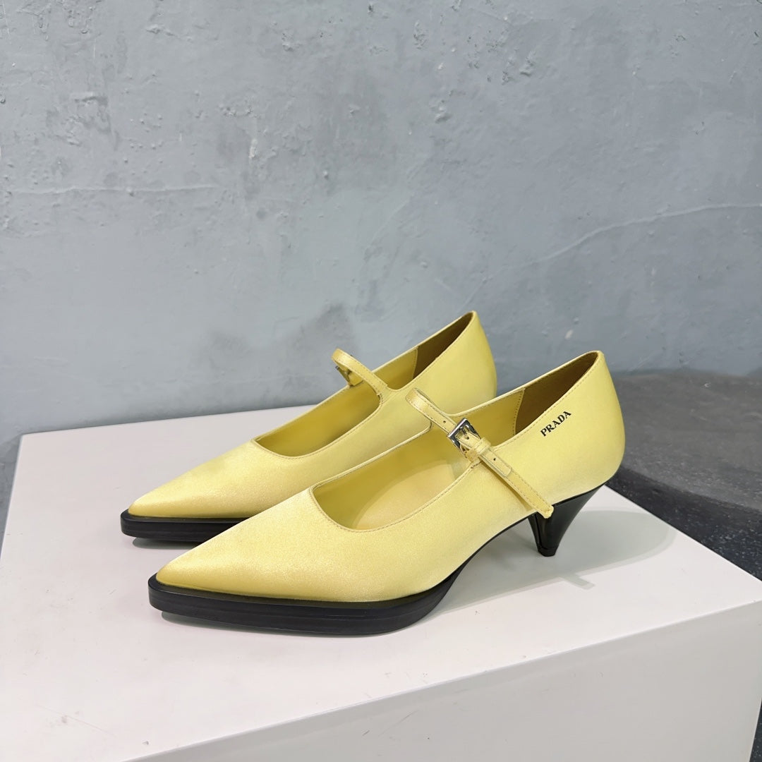 POINTED TOE MEDIUM HEEL PUMPS IN YELLOW SILK - 35
