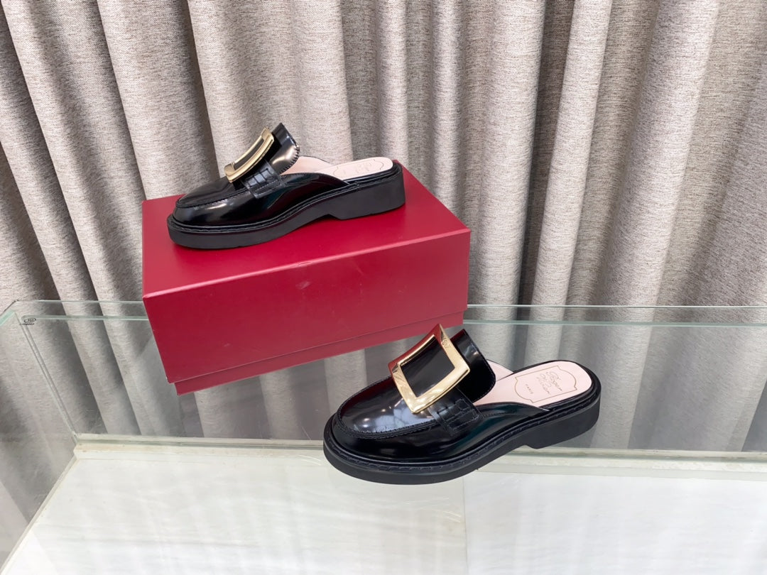 VIV' RANGERS MULES IN BLACK PATENT CALFSKIN GOLD BUCKLE - 34