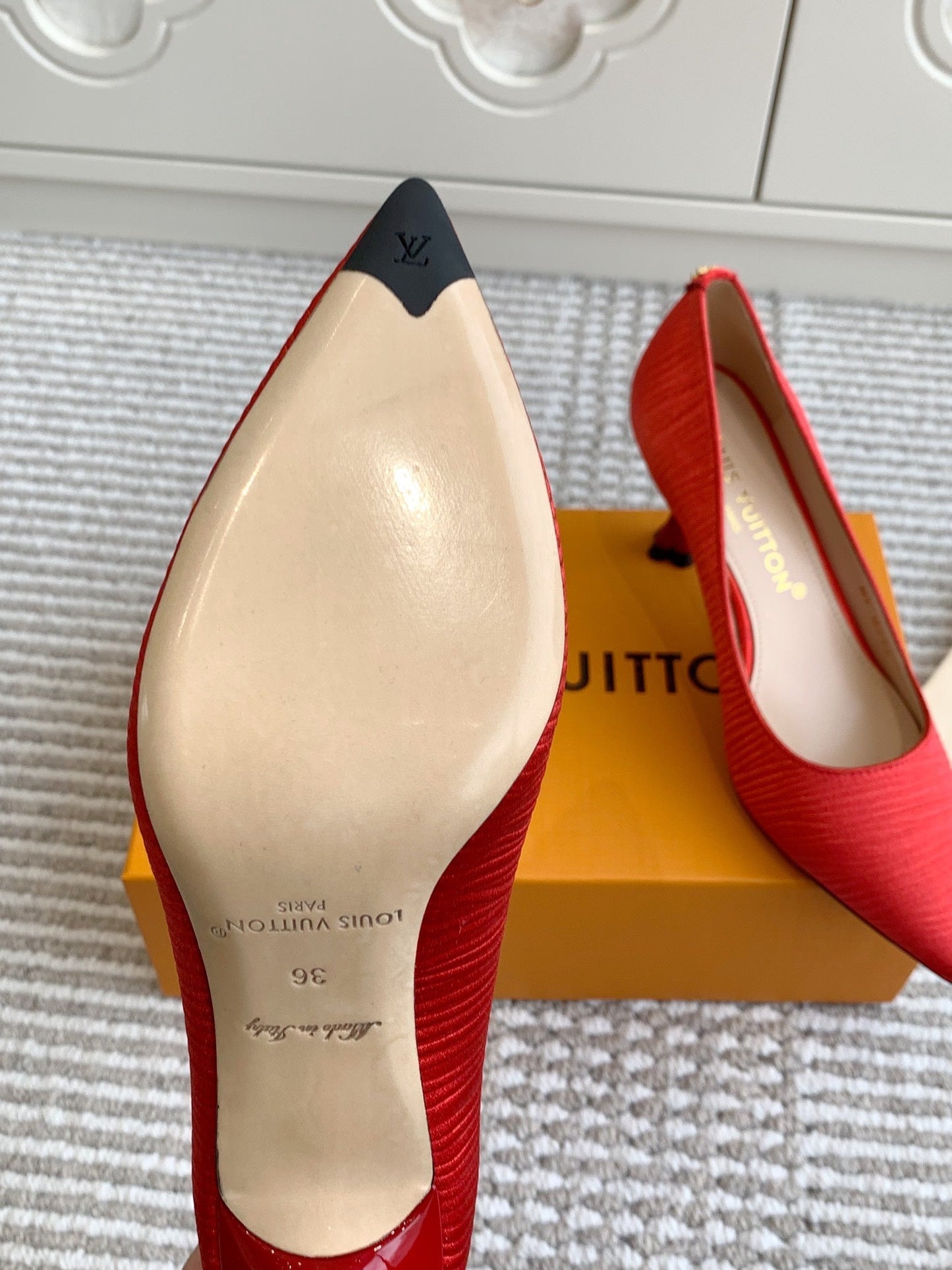 BLOSSOM PUMP 75 MM IN CHERRY RED IMPORTED STRIPED SILK SATIN - 35
