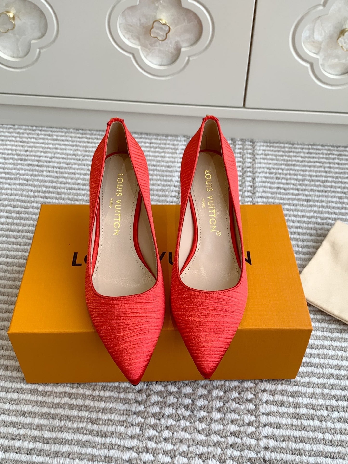 BLOSSOM PUMP 75 MM IN CHERRY RED IMPORTED STRIPED SILK SATIN - 35