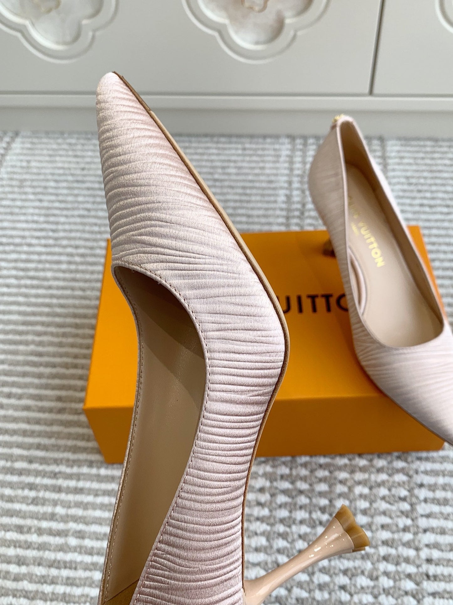 BLOSSOM PUMP 75 MM IN LIGHT PINK IMPORTED STRIPED SILK SATIN - 35