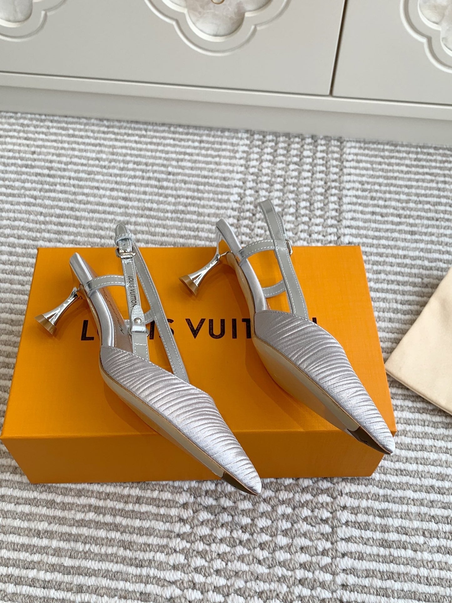 BLOSSOM SLINGBACKS 55 MM IN SILVER IMPORTED STRIPED SILK SATIN - 35