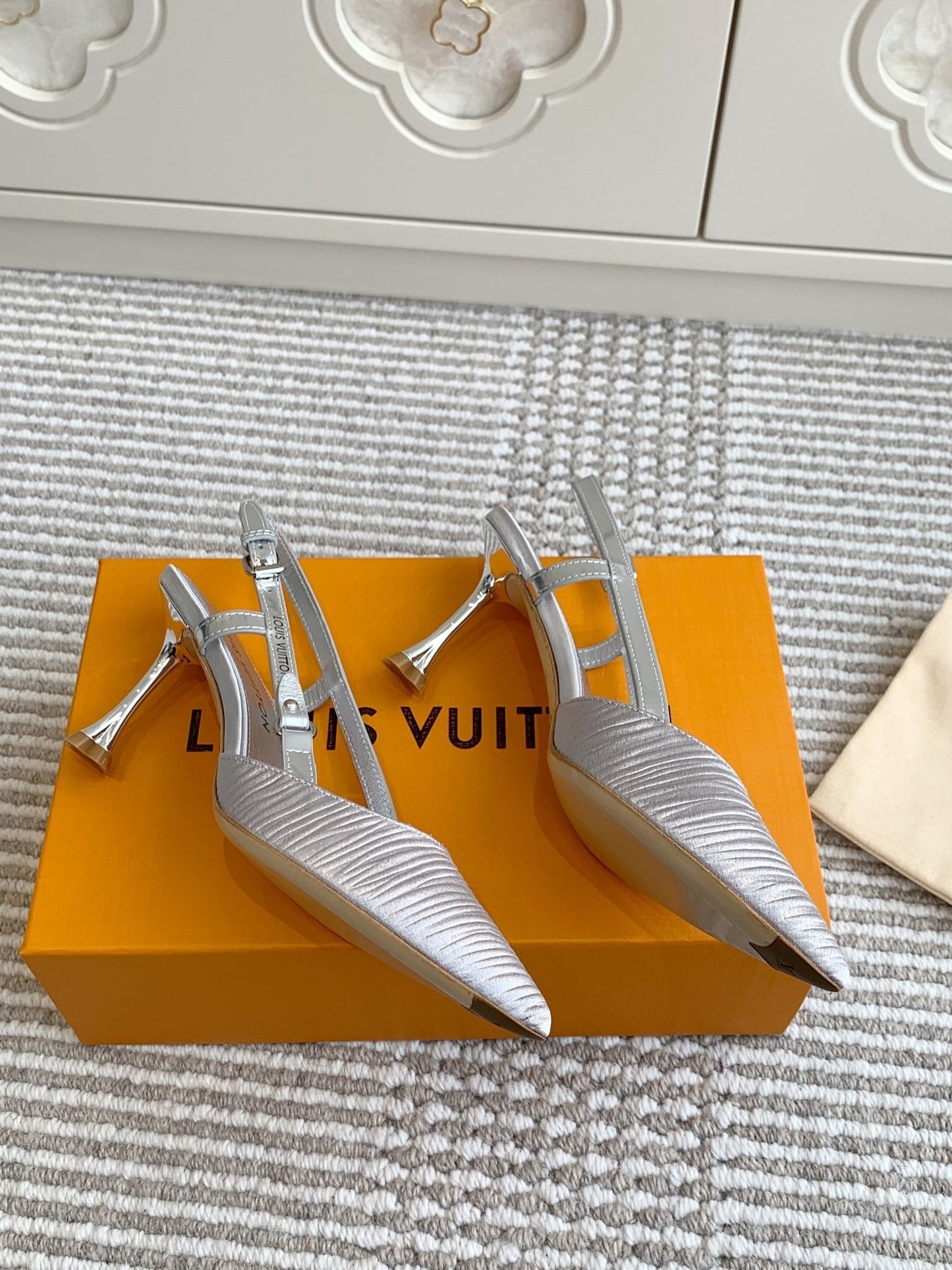 BLOSSOM SLINGBACKS 75 MM IN SILVER IMPORTED STRIPED SILK SATIN - 35