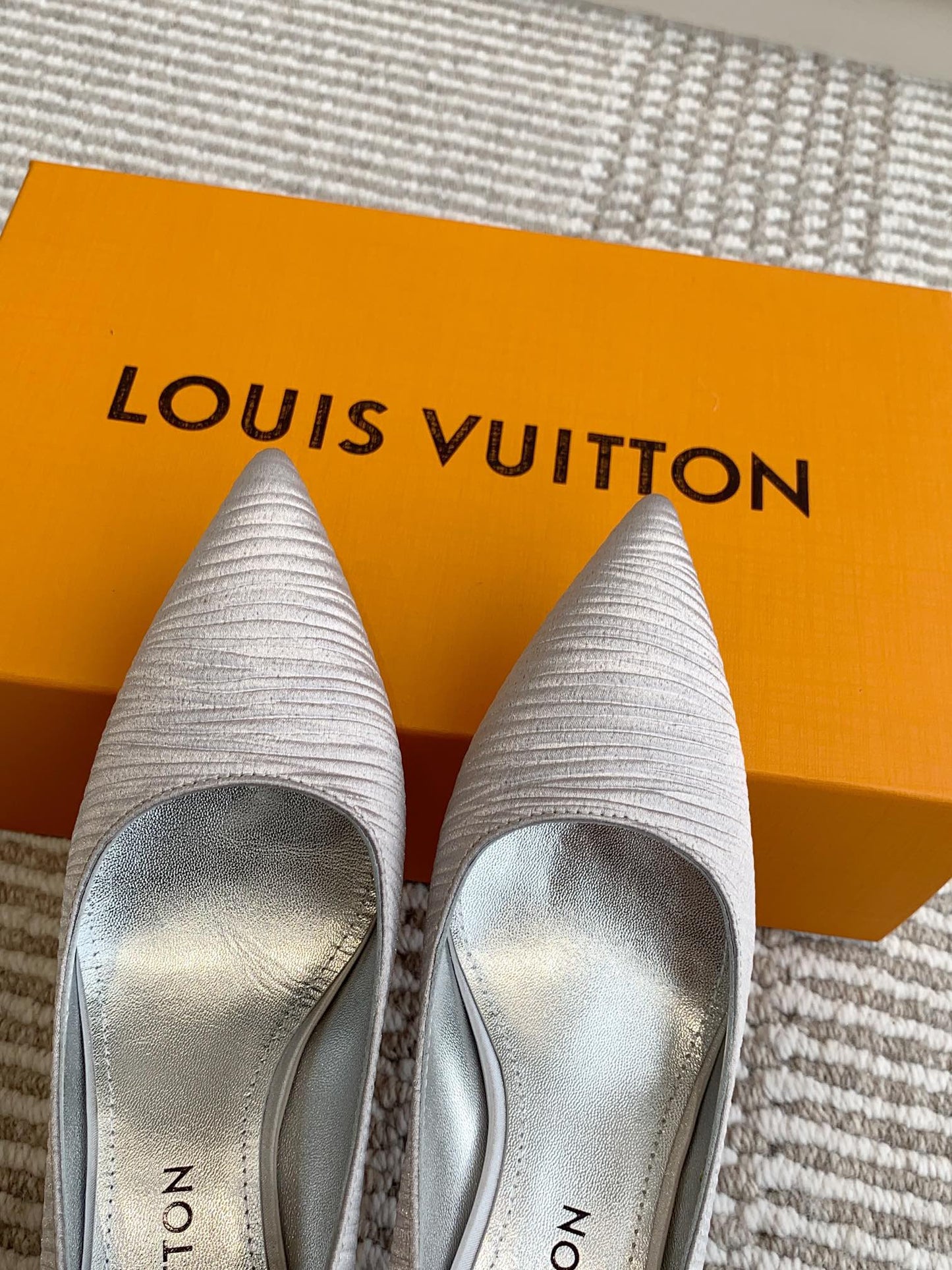 BLOSSOM PUMP 7 CM IN SILVER IMPORTED STRIPED SILK SATIN - 35