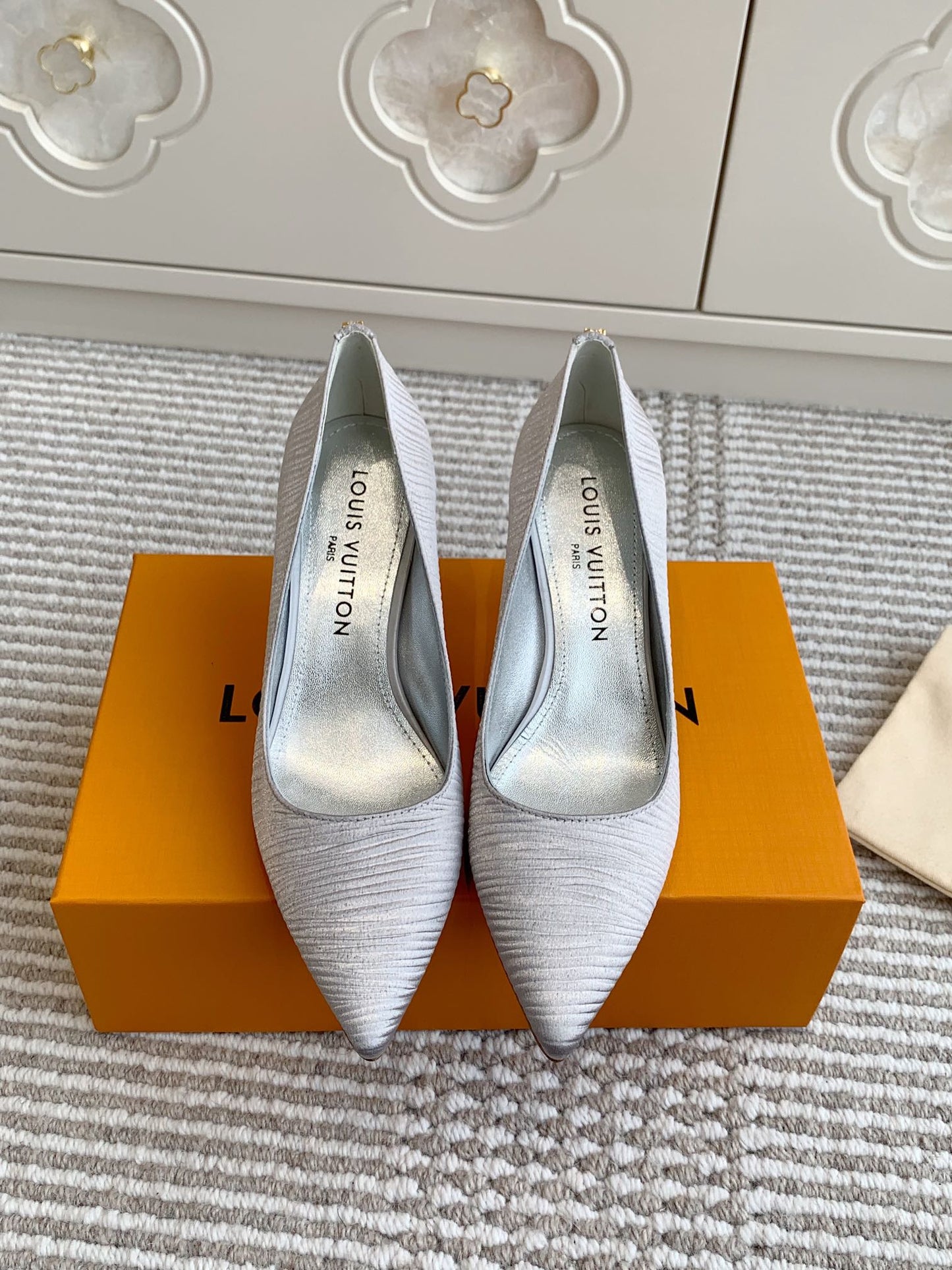 BLOSSOM PUMP 7 CM IN SILVER IMPORTED STRIPED SILK SATIN - 35