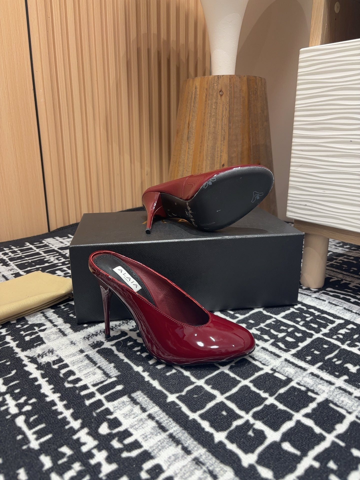 HIGH-HEEL 10 CM MULES IN BERRY RED PATENT CALFSKIN - 35