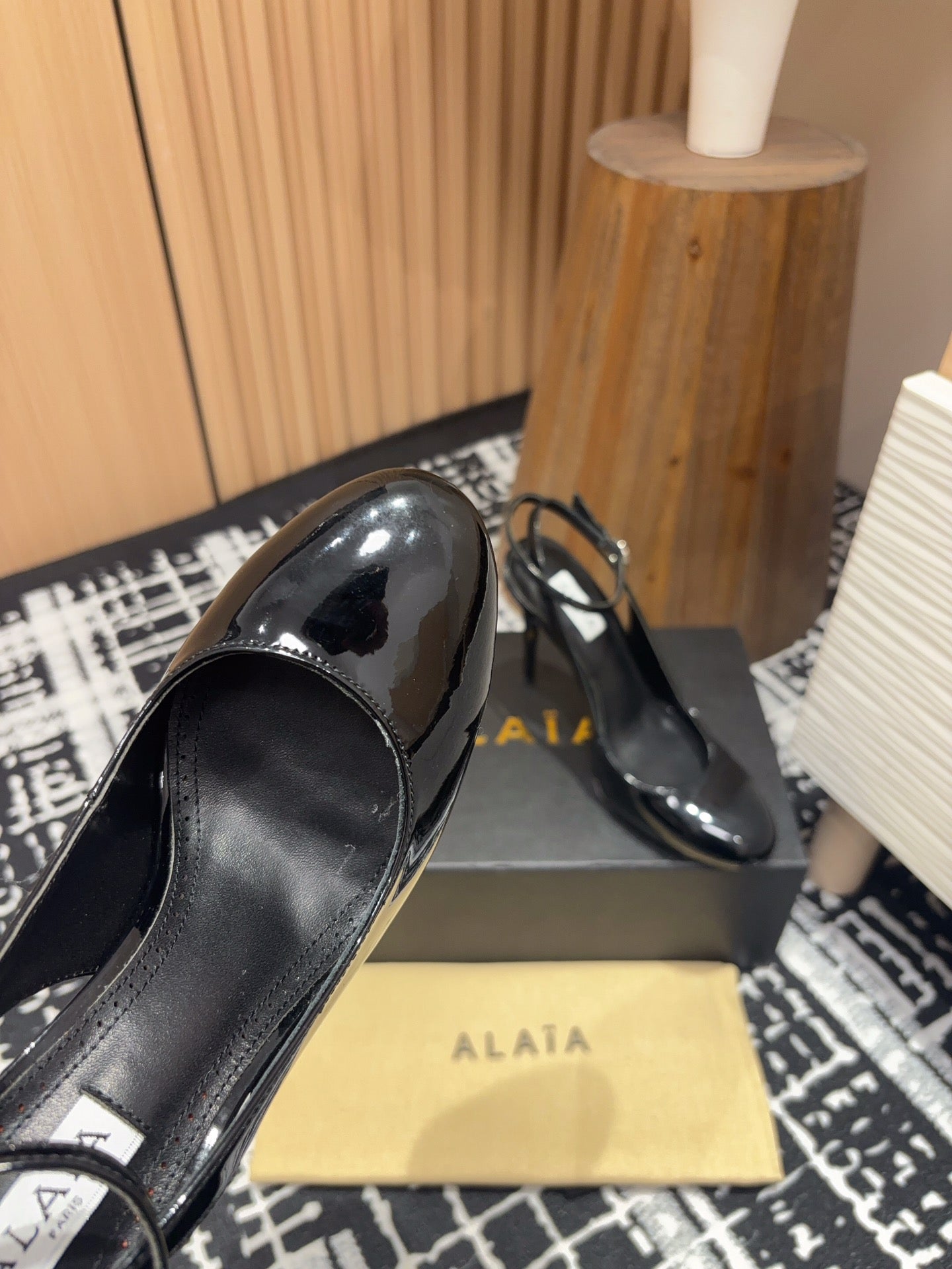 SLINGBACK HEEL 10 CM IN BLACK PATENT CALFSKIN - 35