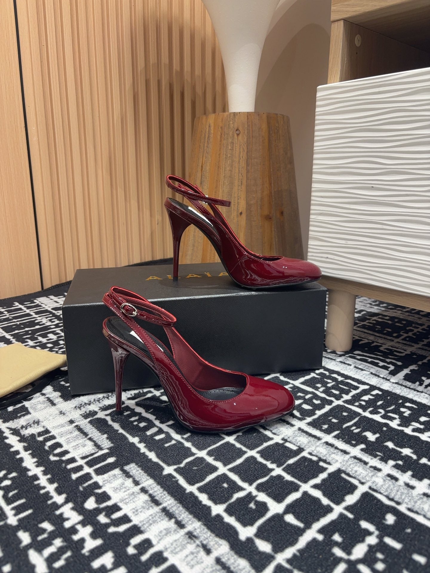 SLINGBACK HEEL 10 CM IN BERRY RED PATENT CALFSKIN - 35