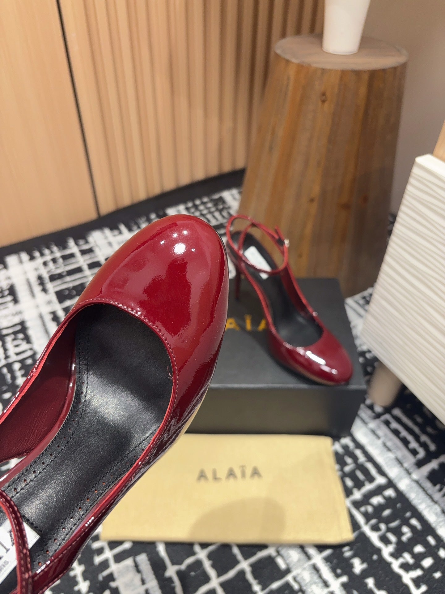 SLINGBACK HEEL 10 CM IN BERRY RED PATENT CALFSKIN - 35