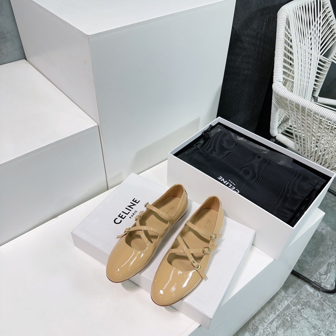 LES BALLERINES CELINE BABIES IN CAMEL BEIGE PATENT CALFSKIN - 35
