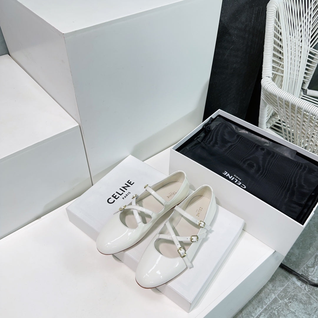 LES BALLERINES CELINE BABIES IN WHITE PATENT CALFSKIN - 35