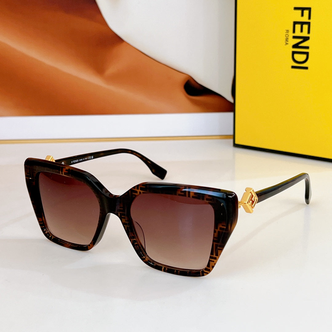 FF DIAMONDS SQUARE FRAME SUNGLASSES FE40161I IN ACETATE - Red/ purple