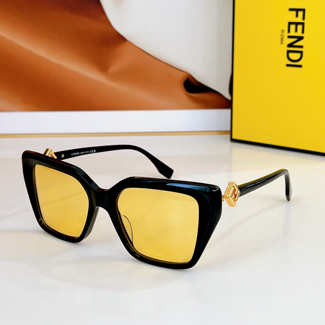 FF DIAMONDS SQUARE FRAME SUNGLASSES FE40161I IN ACETATE - Red/ purple