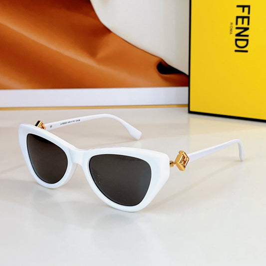 FF DIAMONDS CAT-EYE FRAME SUNGLASSES FE40149F IN ACETATE - White