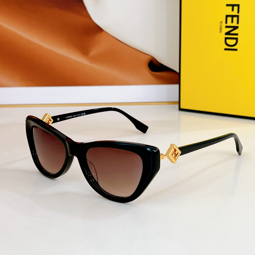 FF DIAMONDS CAT-EYE FRAME SUNGLASSES FE40149F IN ACETATE - White