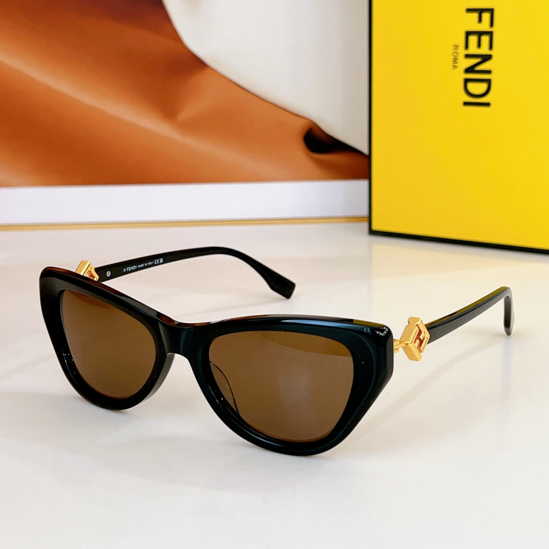 FF DIAMONDS CAT-EYE FRAME SUNGLASSES FE40149F IN ACETATE - White