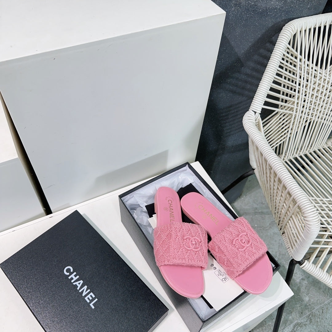 KNIT TAFFY PINK FABRIC FLAT SLIDE - 35