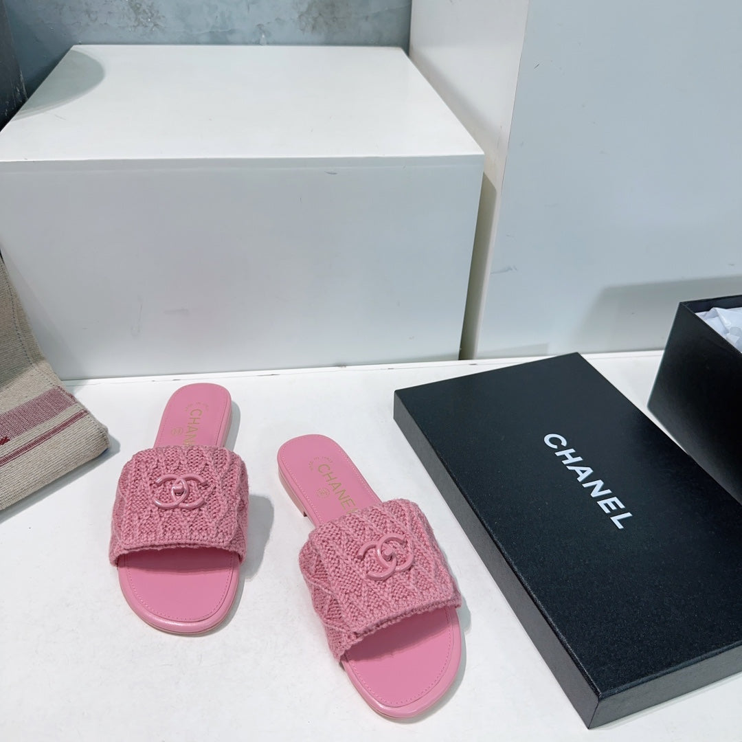 KNIT TAFFY PINK FABRIC FLAT SLIDE - 35