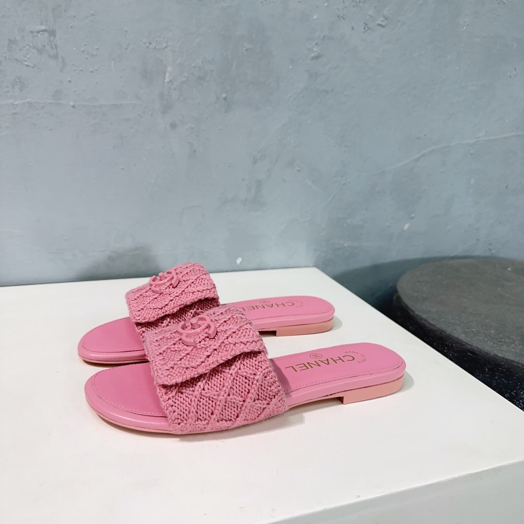 KNIT TAFFY PINK FABRIC FLAT SLIDE - 35