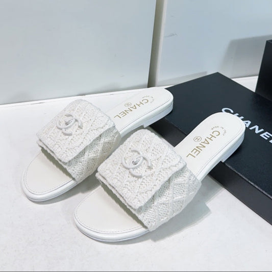 KNIT WHITE FABRIC FLAT SLIDE - 35