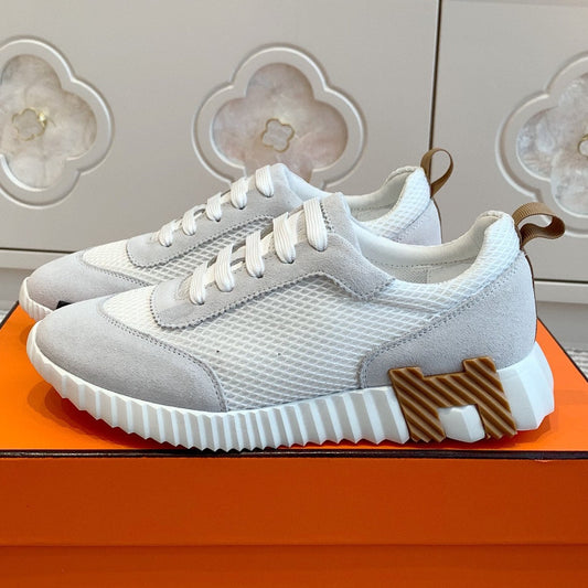BOUNCING SNEAKER IN WHITE GRAPHIC MESH AND PASTEL GRAY SUEDE - 35