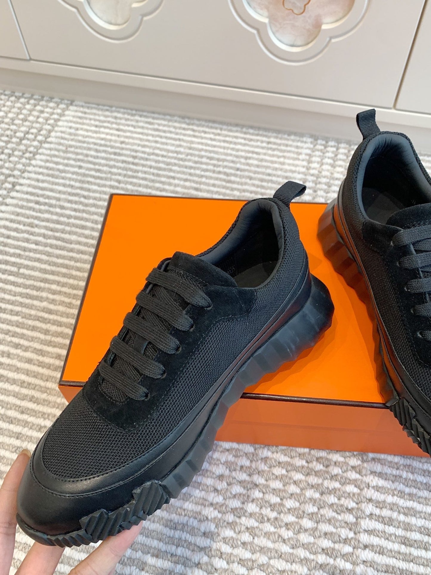BOUNCING SNEAKER IN BLACK GRAPHIC MESH AND CALFSKIN - 35