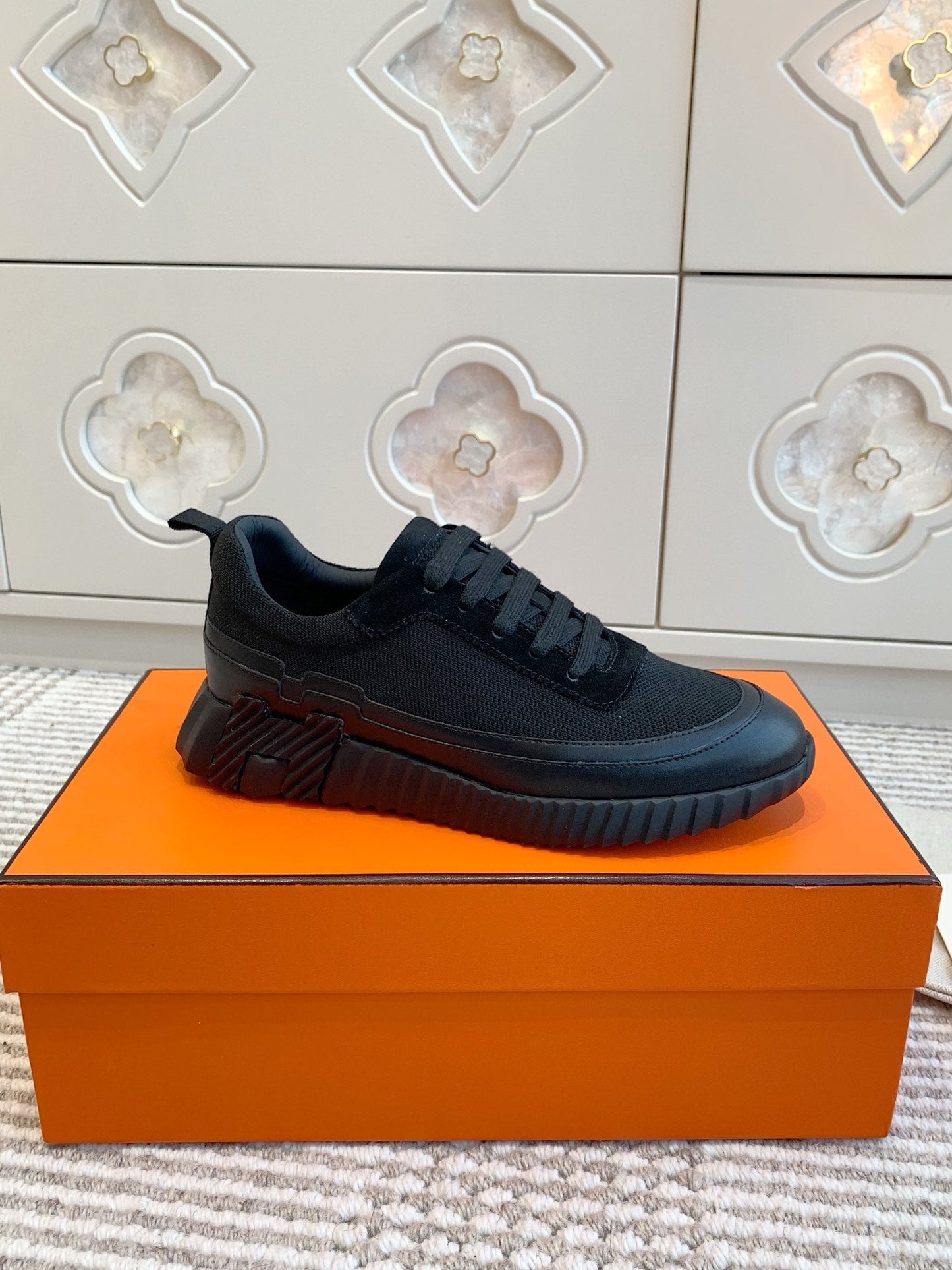 BOUNCING SNEAKER IN BLACK GRAPHIC MESH AND CALFSKIN - 35