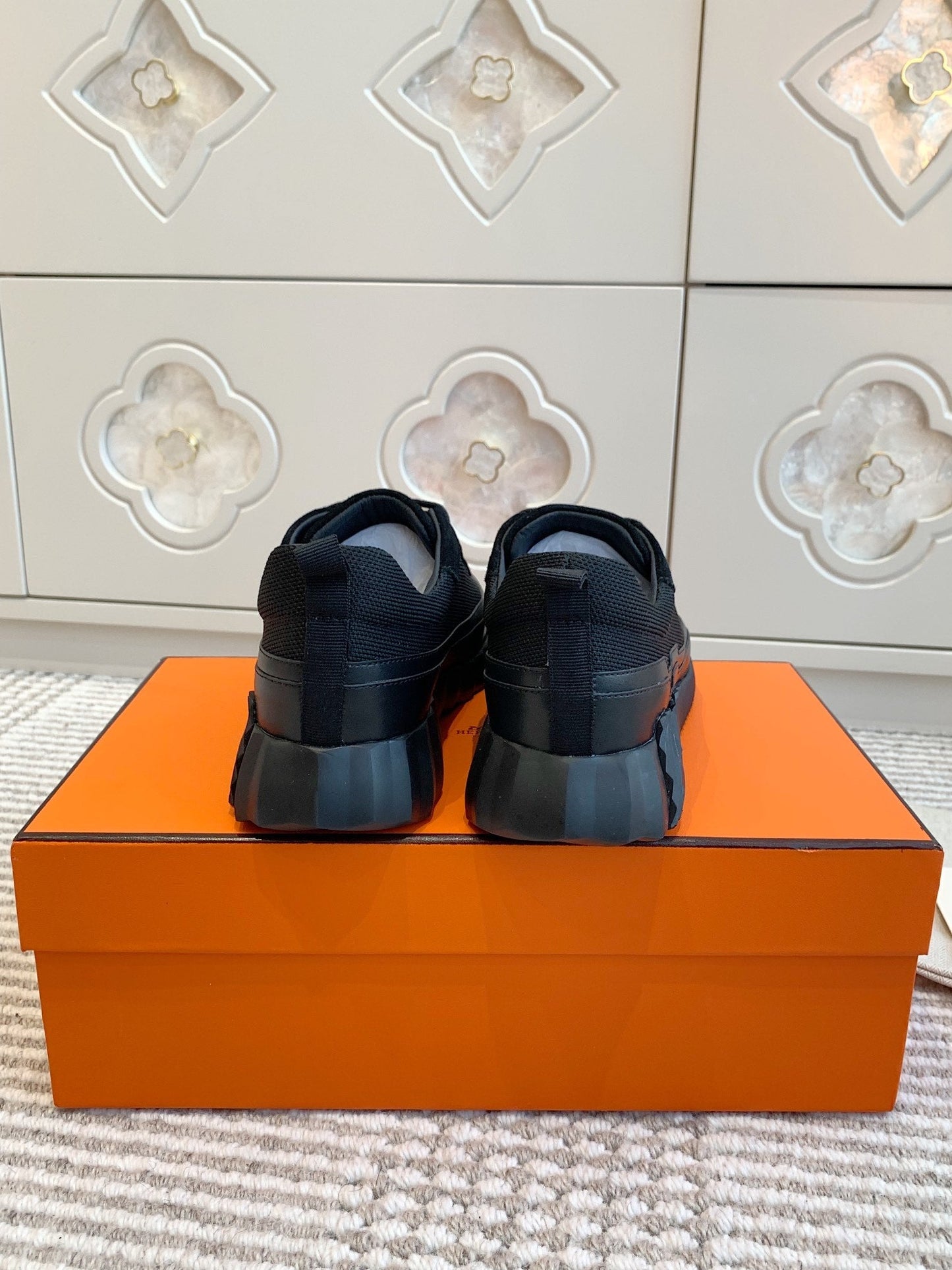 BOUNCING SNEAKER IN BLACK GRAPHIC MESH AND CALFSKIN - 35