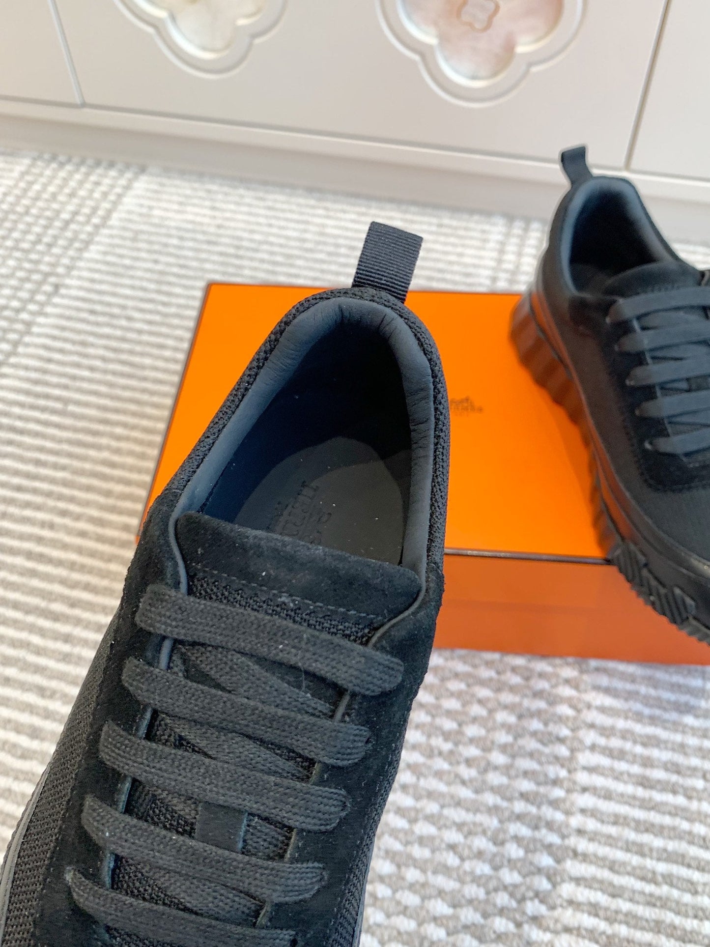 BOUNCING SNEAKER IN BLACK GRAPHIC MESH AND CALFSKIN - 35
