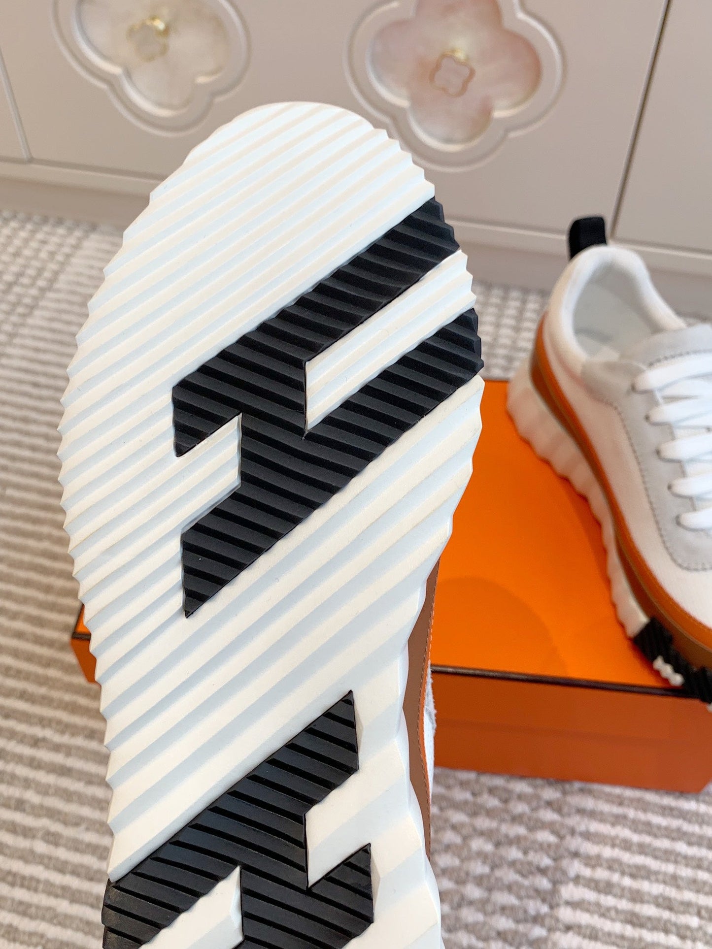 BOUNCING SNEAKER IN WHITE GRAPHIC MESH AND BRONZE BROWN CALFSKIN - 35
