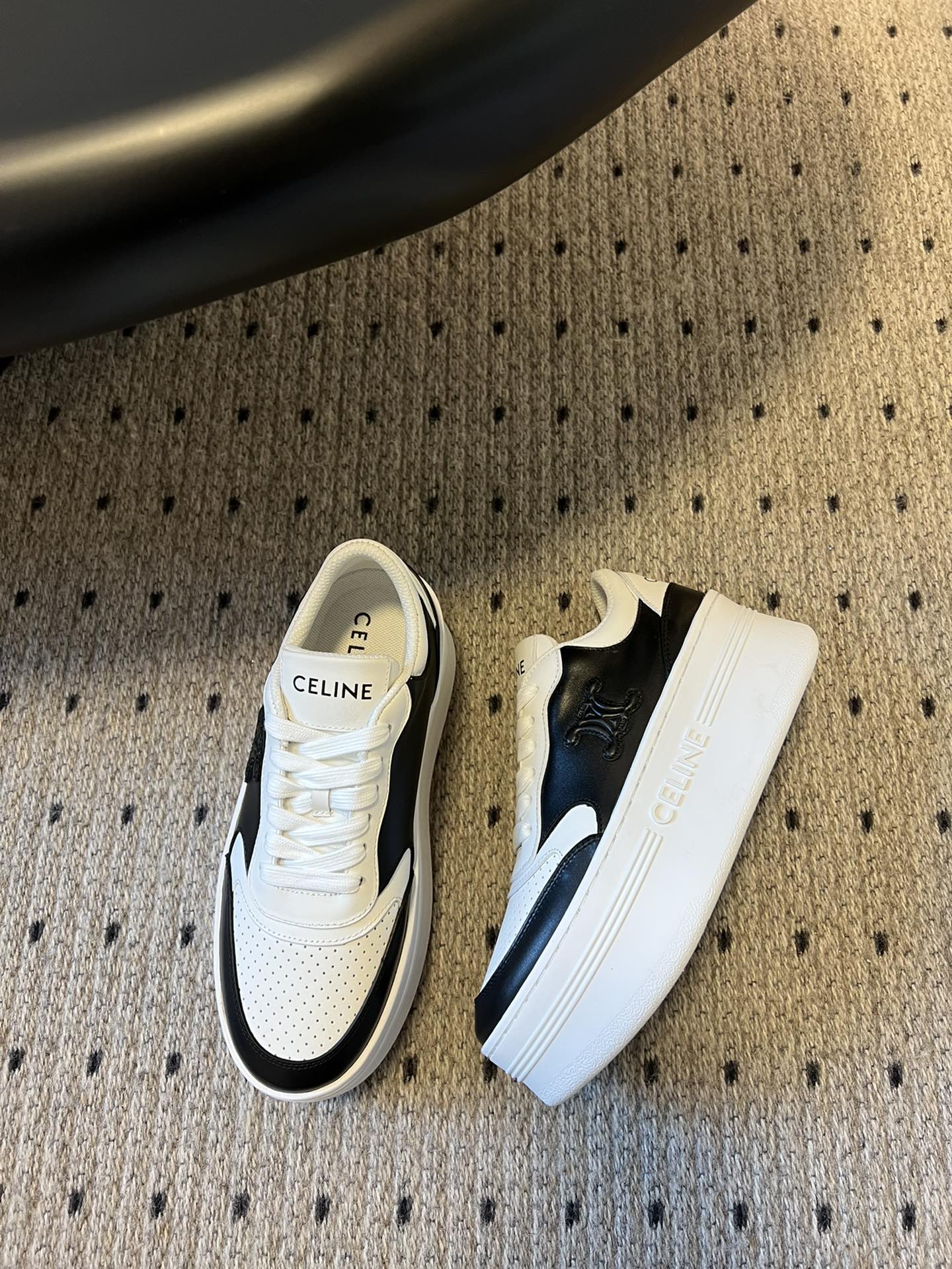 BLOCK SNEAKER WITH TRIOMPHE IN WHITE MIX BLACK CALFSKIN - 35