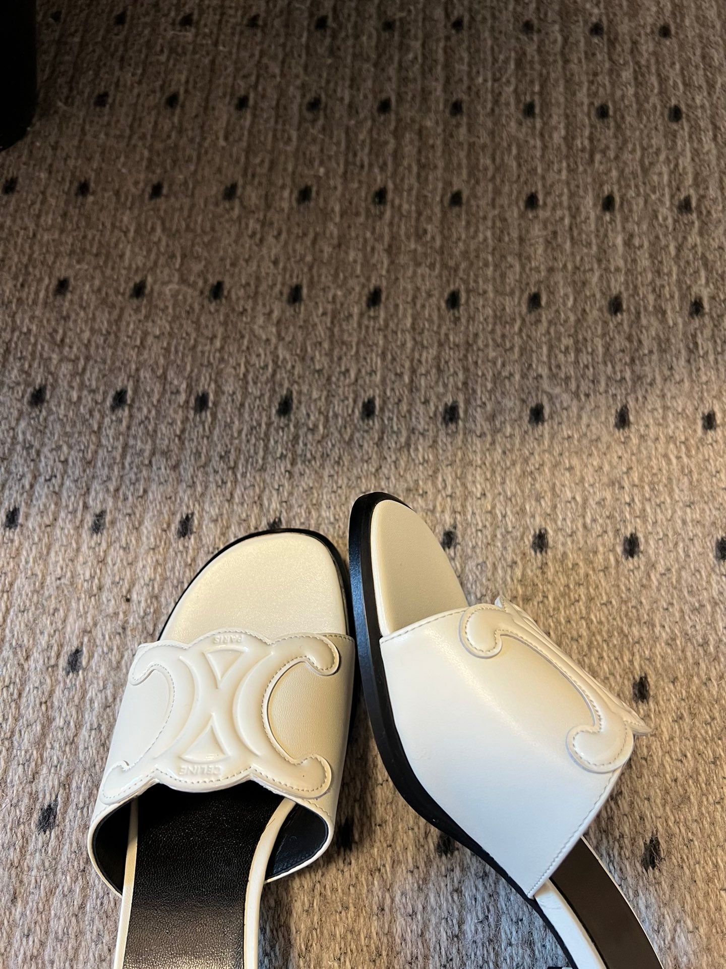CLEMENCE MULE IN WHITE LAMBSKIN AND PATENT CALFSKIN - 35
