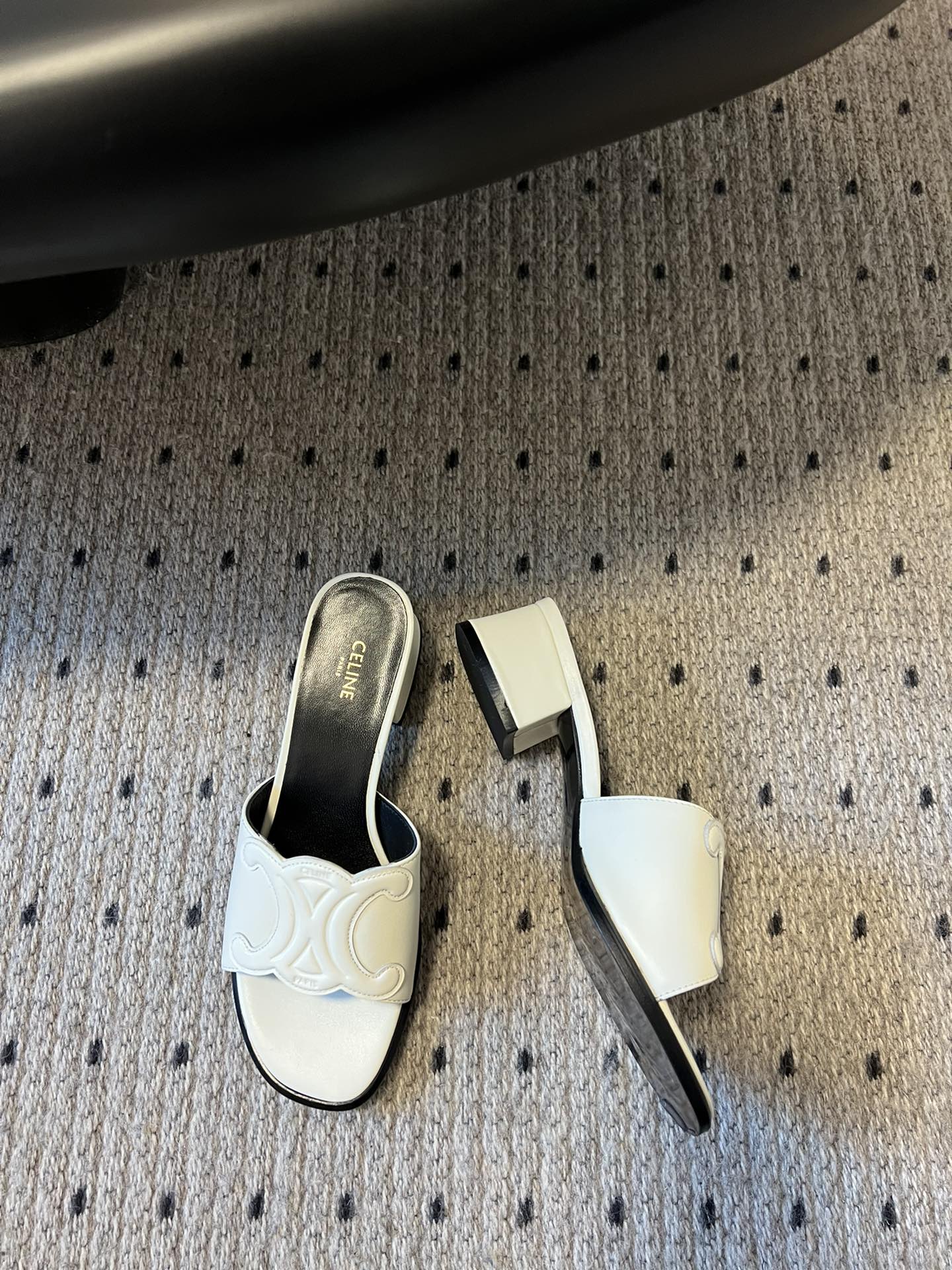 CLEMENCE MULE IN WHITE LAMBSKIN AND PATENT CALFSKIN - 35