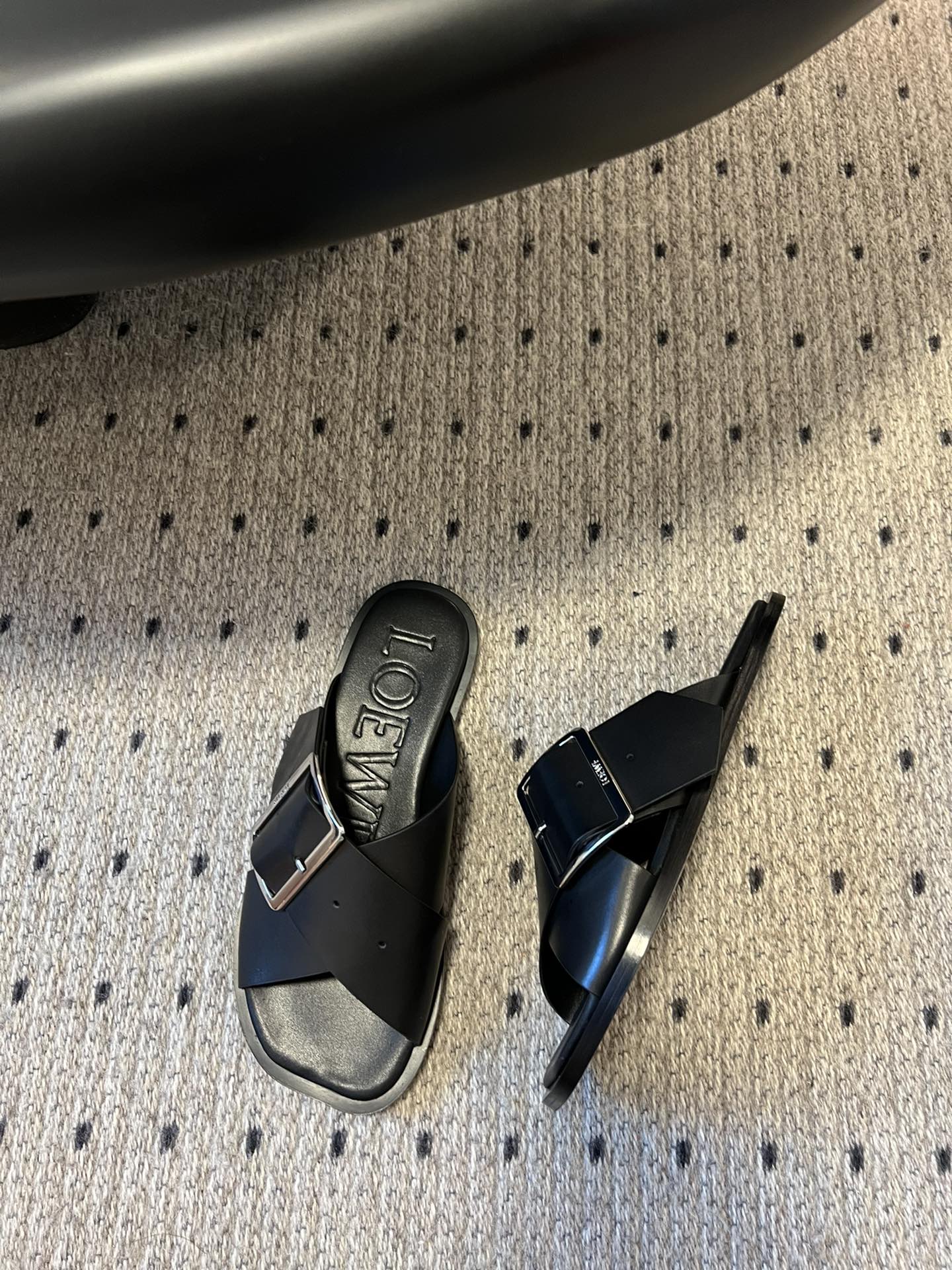 PETAL BELT FLAT SANDAL IN BLACK CALFSKIN - 35