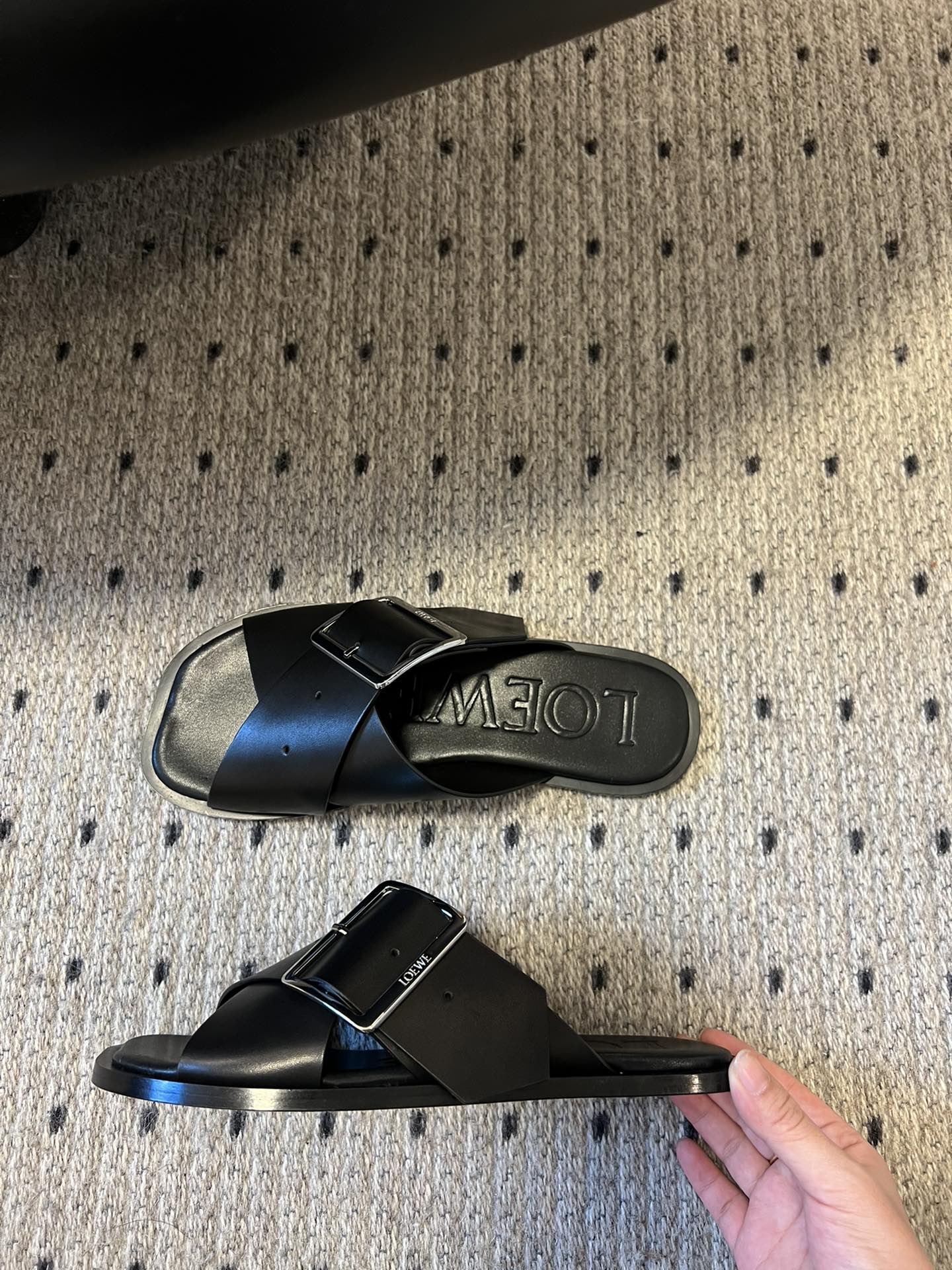 PETAL BELT FLAT SANDAL IN BLACK CALFSKIN - 35